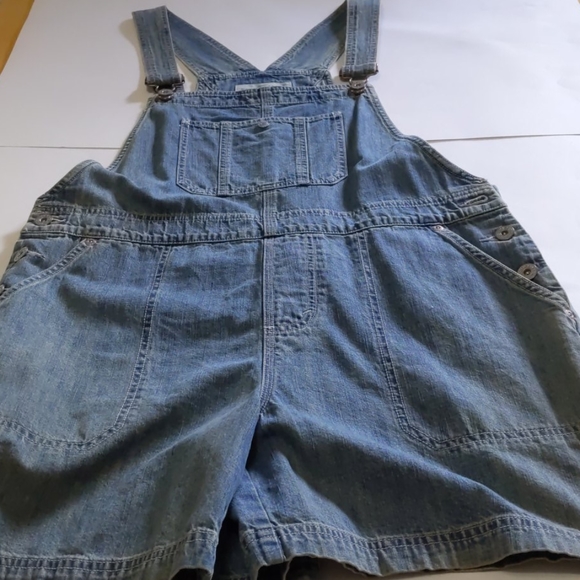 Eddie Bauer Pants - Eddie Bauer short overalls